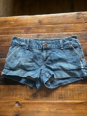 AE shorts size 4